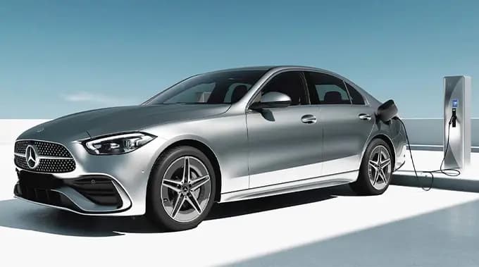 Mercedes_Benz_C350e_5050_1